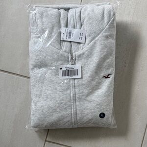 Hollister Men's Gray Hoodie
